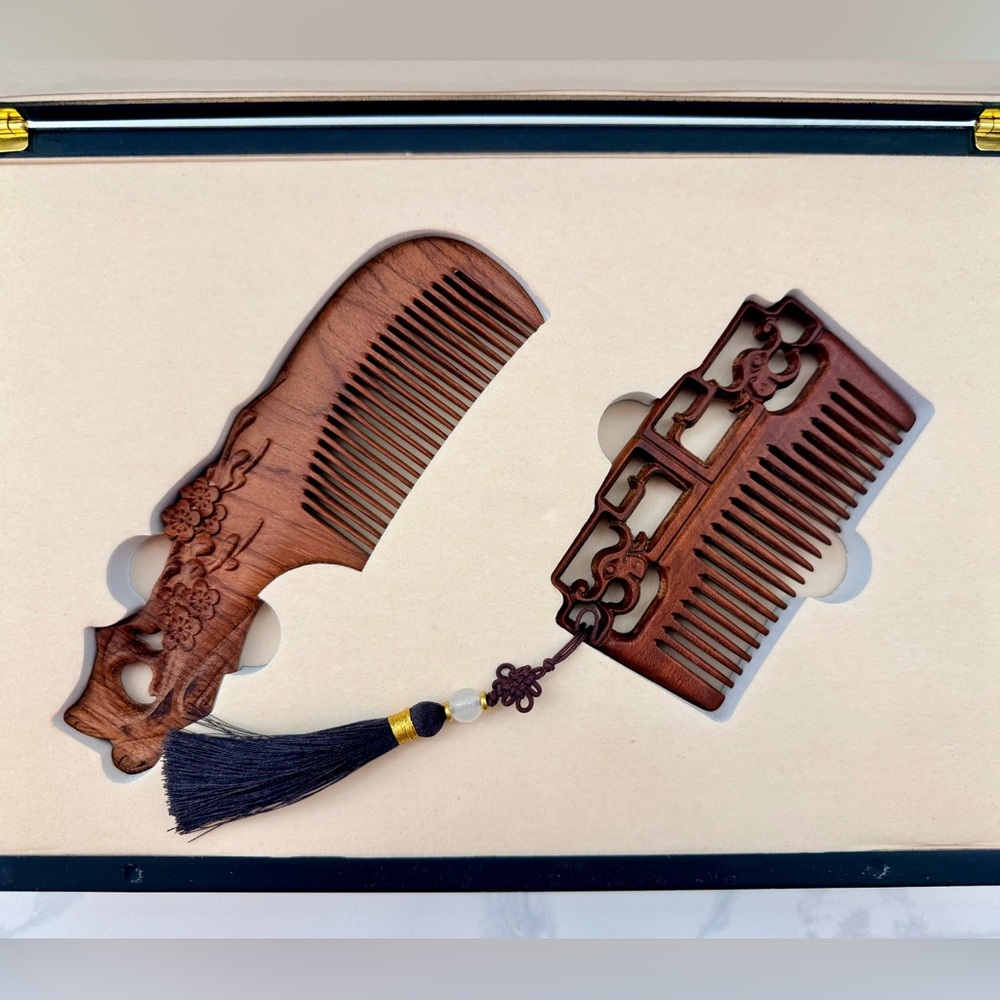 NIB Carved Wood Comb Gift Set in Box